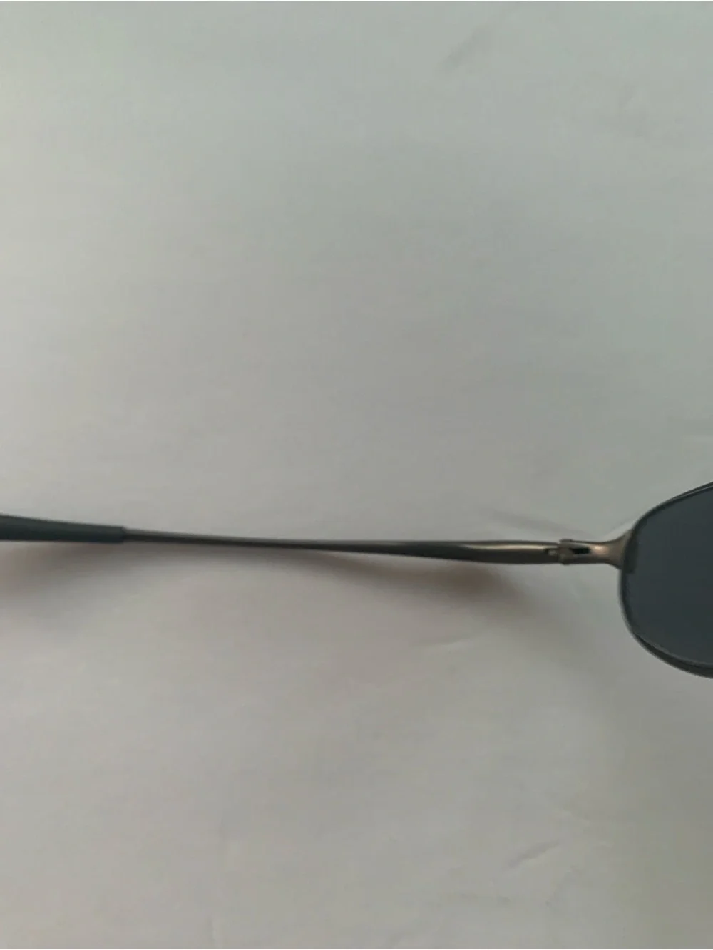 Oakley E-wire 2.1 Silver Sunglasses Vintage Sunglasses Comes With Case (Frames)